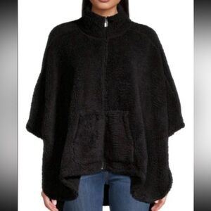 Calvin Klein Side Snap Zip Front, Micro fleece, Black. One Size NWT